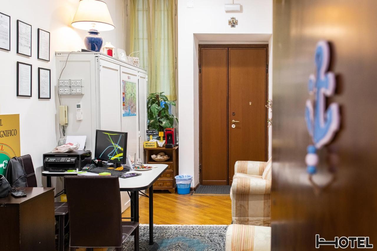 Hotel Youri Il Magnifico Генуа Екстериор снимка