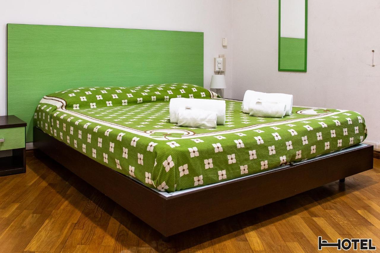Hotel Youri Il Magnifico Генуа Екстериор снимка