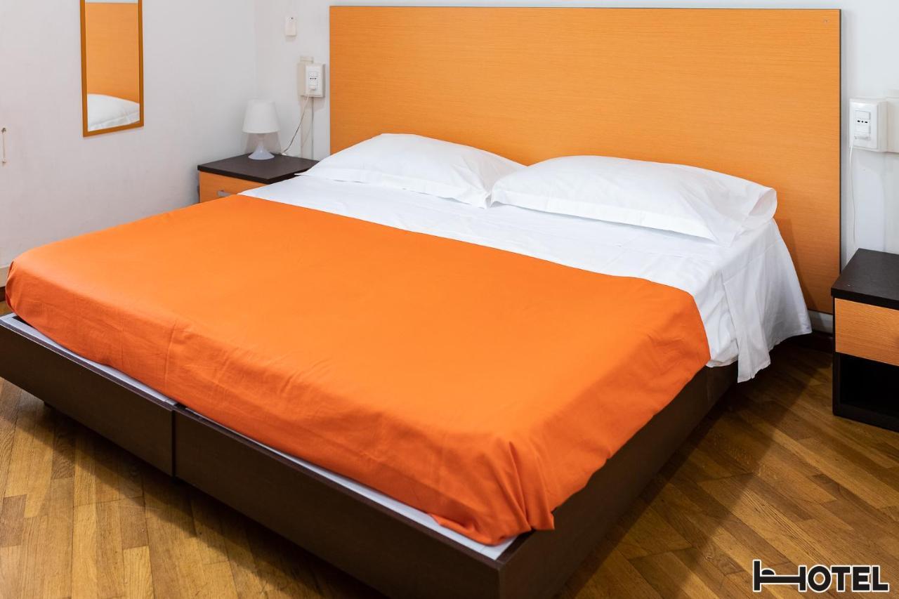 Hotel Youri Il Magnifico Генуа Екстериор снимка